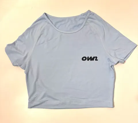 OWN Women’s Crop Top – Light Blue, Pink & Black – Customizable - foto 6