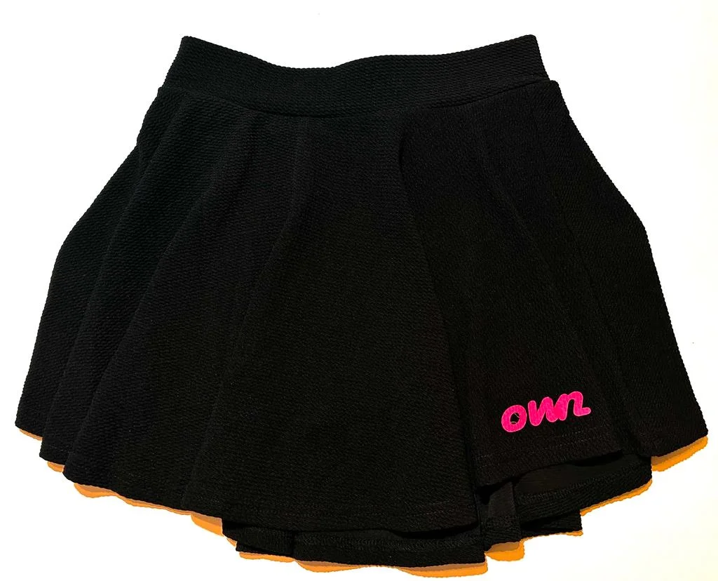 Women’s Sports High Waisted Textured Skirt with Inside Pants in Black